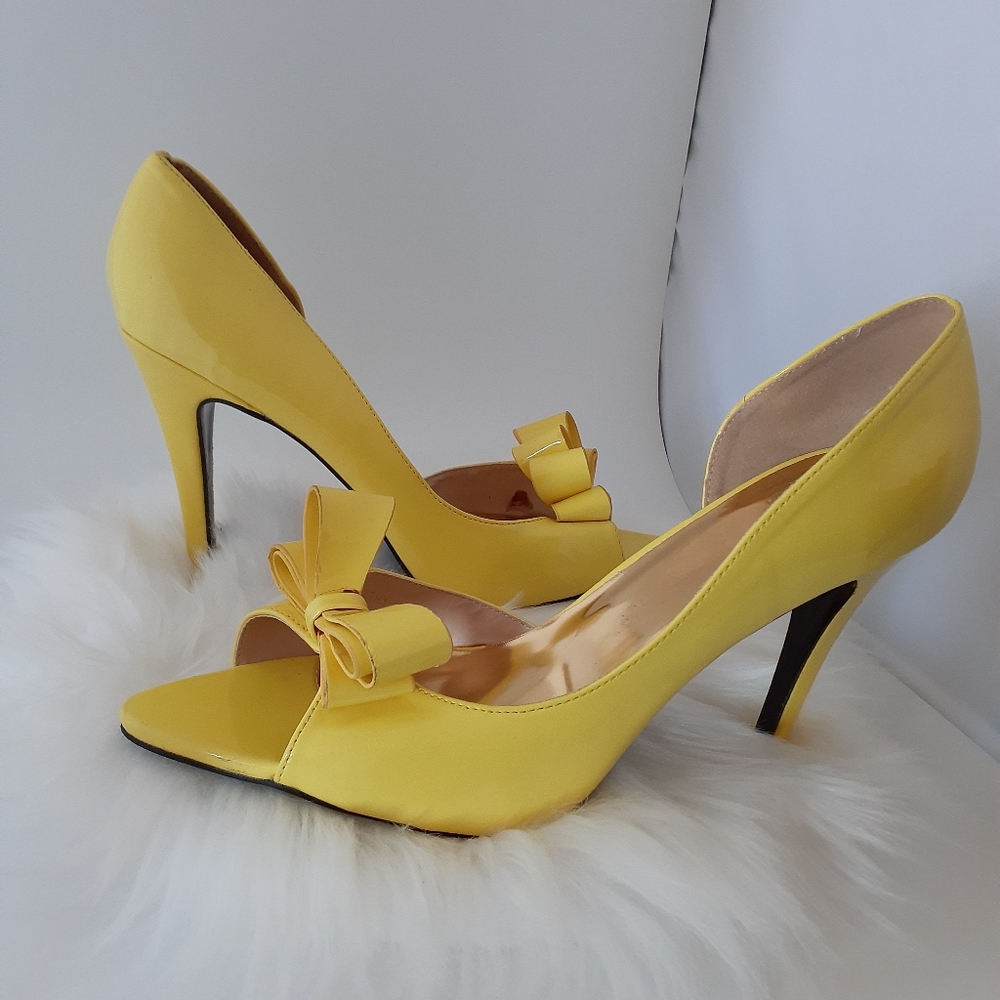 Yellow open toe Heels with Bow